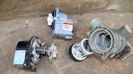 Стиральная машина Атлант не сливает воду