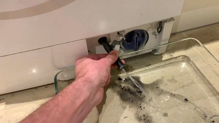 Стиральная машина Indesit не сливает воду